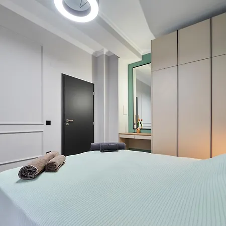 아파트 Florance Luxury In 부르가스